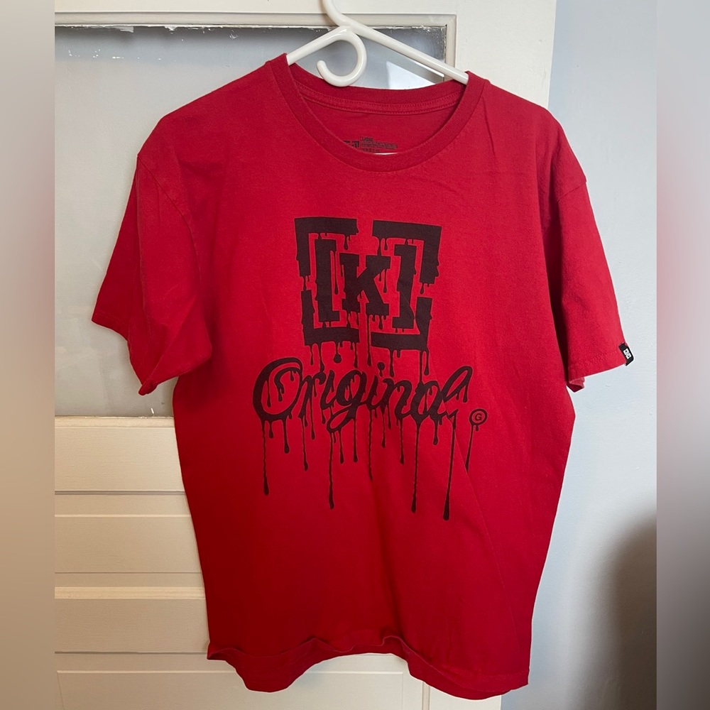 KR3W t shirt large used skateboard Vintage black on red
